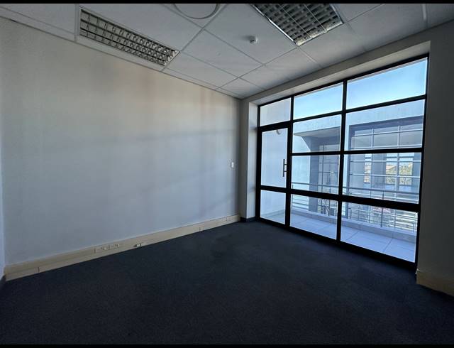 155.30M² OFFICE TO LET IN ECO PARK ESTATE